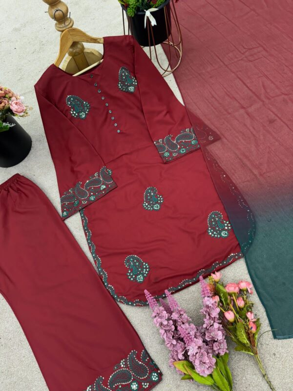 French Crepe Silk Suit - Image 4